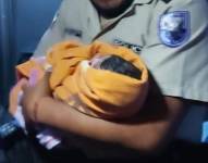 A las 5 y 10 de la mañana se reportó el hallazgo, en la Q y Segundo Callejón en el Suburbio de Guayaquil.