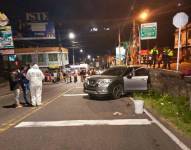Las víctimas circulaban en un vehículo tipo SUV por la avenida Amazonas cuando fueron atacadas a tiros.