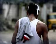 Imagen de un joven el distrito Nueva Prosperina.