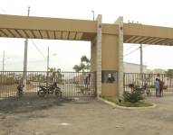 Imagen del exterior de una urbanización ubicada en Chongón, en Vía a la Costa.