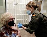 Cinco equipos militares de inmunización han comenzado a vacunar contra el coronavirus en la Comunitat Valenciana.
