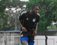 Luis Caicedo en un entrenamiento con Emelec