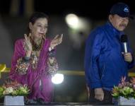 Rosario Murillo, vicepresidenta de Nicaragua, junto a su esposo y presidente de esa nación, Daniel Ortega.