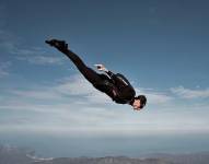 Pau Ramis saltando en paracaídas