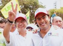 Gustavo y Nicolás Petro durante la campaña presidencial 2022.