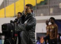 El entrenador Delfín, Patricio Urrutia, en el partido contra Aucas por la quinta fecha del segundo hexagonal de la LigaPro