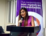 Foto de Mayra Salazar, en un evento de Fundación Renova.