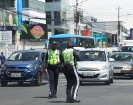 Quito, jueves 30 de octubre del 2024 Agentes de TrÃ¡nsito en el sector de los Shyris y RÃ­o Coca ayudan a descongestionar el trÃ¡nsito durante los cortes de energÃ­a. Fotos:API /Rolando EnrÃ­quez
