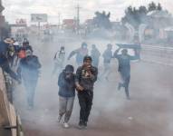 Fotografía de archivo de enfrentamientos entre manifestantes y la policía, en Juliaca (Perú).