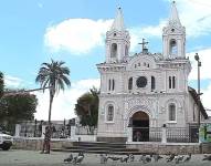 La Iglesia de Calderón, extremo norte de Quito, es uno de los sitios más concurridos en ese sector.