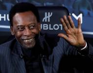 Fotografía de archivo, tomada en abril de 2019, en la que se registró al legendario exfutbolista brasileño Edson Arantes do Nascimiento 'Pelé', en París (Francia). Pelé falleció este jueves, 29 de diciembre, y será enterrado el próximo martes 3 de enero.
