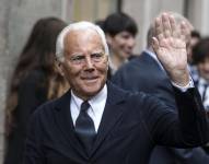 Giorgio Armani en la avenida Montenapoleone de Milán, Italia.