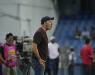 El entrenador de Emelec, Guillermo Duró, en el partido ante El Nacional por la novena fecha de la LigaPro