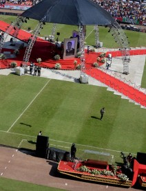 Así se vivió el funeral del gran 'Chespirito' en el estadio Azteca de México