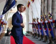 El presidente electo Daniel Noboa llega al Palacio de Gobierno, hoy en el Centro Histórico de Quito.