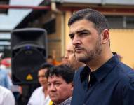 Aquiles Álvarez reacciona tras allanamientos en propiedades familiares en Guayaquil y Samborondón.