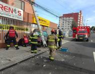 El pasado 16 de abril, un poste fue destruido por un vehículo en la avenida 6 de Diciembre y De las Anonas.