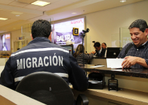 Desde el 1 de septiembre, ciudadanos de 45 países deben presentar la visa de transeúnte para ingresar a Ecuador.