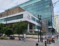 Exteriores de la Corte de Justicia de Guayas.