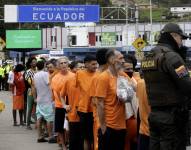 En el puente de Rumichaca, en Ecuador, se realizó el trámite de deportación de presos colombianos.