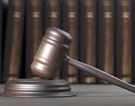 Imagen referencial del martillo de la justicia.