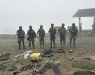 Foto de militares en Camilo Ponce Enríquez.