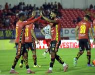Stalin Morocho, jugador del Deportivo Cuenca, celebra su gol contra El Nacional