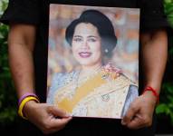 Retrato de la reina madre Sirikit.