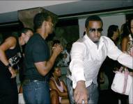 Sean Diddy Combs es un reconocido rapero, productor discográfico y empresario estadounidense, conocido por su influencia en la industria musical y su sello discográfico Bad Boy Records. Además de su carrera musical, Combs es una figura destacada en el mundo de los negocios y la moda.