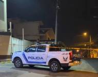 Imagen de una patrulla policial en la avenida 28 y Ascario Paz, en Manta.