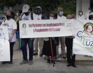 Pacientes protestaron en Guayaquil.