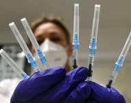 Un total de 16.000 millones de jeringas se utilizaban anualmente, ahora por el COVID-19 de 22.000 millones.