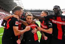 Jugadores del Bayer Leverkusen celebran un gol contra el Mainz 05