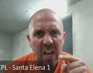 Captura del pantalla de una reacción del narcotraficante Jezdimir Srdan, durante su audiencia de juicio en noviembre del 2025.