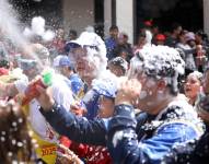 El Desfile de los Cuatro Ríos, en Cuenca, reunió a miles de asistentes que disfrutaron durante más de cuatro horas del paso de las delegaciones.