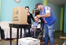 Imagen de archivo del proceso de voto en casa.