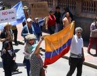 Diversos colectivos sociales se congregaron en Cuenca para protestar contra el Gobierno este domingo 12 de octubre de 2025.