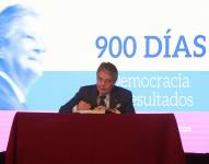 El presidente Guillermo Lasso en la presentación de su libro.