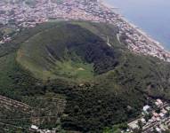 El supervolcán está ubicado al noroeste de la ciudad de Nápoles, en Italia.