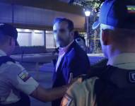 Imagen de el empresario Pánfilo C., cuando su restaurante del norte de Guayaquil fue atacado, en 2023.