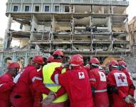 El Ministerio cubano de Salud Pública (Minsap) actualizó las cifras de esta tragedia que sacudió el viernes el corazón histórico y turístico de la capital cubana. EFE/Ernesto Mastrascusa