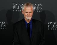 El director James Foley posa a su llegada al estreno de Cincuenta sombras liberadas (Fifty Shades Freed – 50 Nuances Plus Claires) en la Salle Pleyel de París, el 6 de febrero de 2018.
