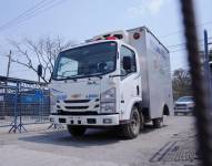 Imagen de archivo de un carro de Medicina Legal saliendo de la Penitenciaría del Litoral.