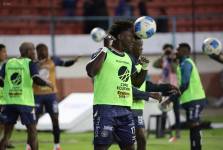 La Tuka Ordóñez ayudó a eliminar a Barcelona SC con Cuenca Juniors de la Copa Ecuador.