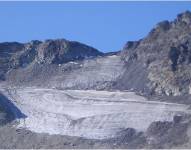 Cueva en el interior del glaciar Morteratsch, en Suiza. Fotografía facilitada por Lander Van Tricht / ETH Zurich, Cátedra de Glaciología.