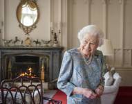 Imagen de archivo de la reina Isabel II en el Castillo de Windsor.