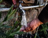 Imagen referencial para graficar el servicio de agua potable.