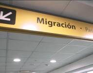 Foto de archivo de un letrero de Migración en el Aeropuerto de Guayaquil.