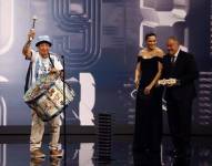 Tula Pascual recibe el premio The Best como mejor hincha del 2022