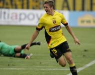 Ricardo Noir celebra un gol con Barcelona SC en el 2010